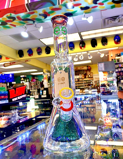 Tobacco Shop «Lotus Smoke Shop», reviews and photos, 4396 Tamiami Trail N, Naples, FL 34103, USA