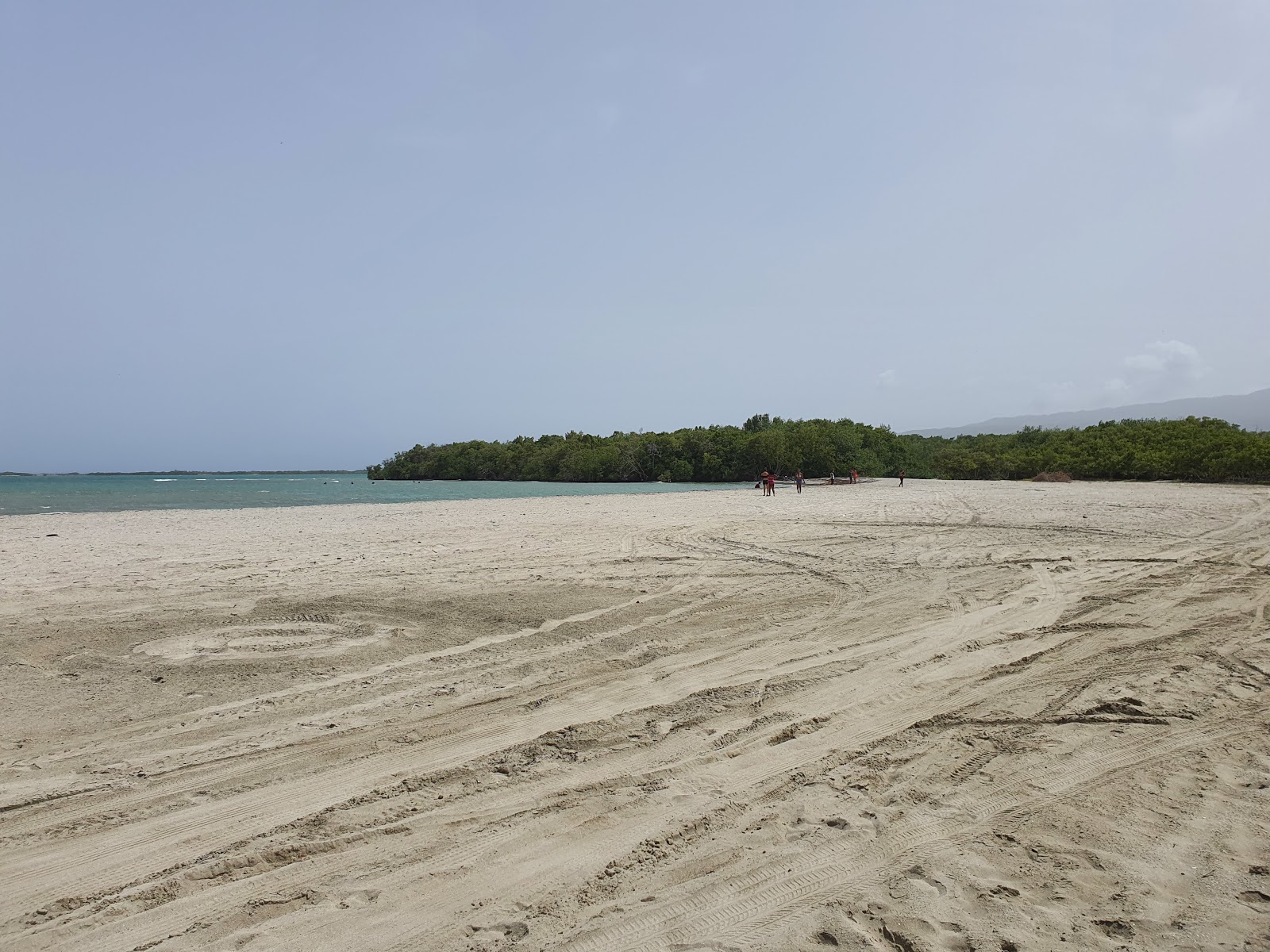 Los Negros beach'in fotoğrafı biraz temiz temizlik seviyesi ile