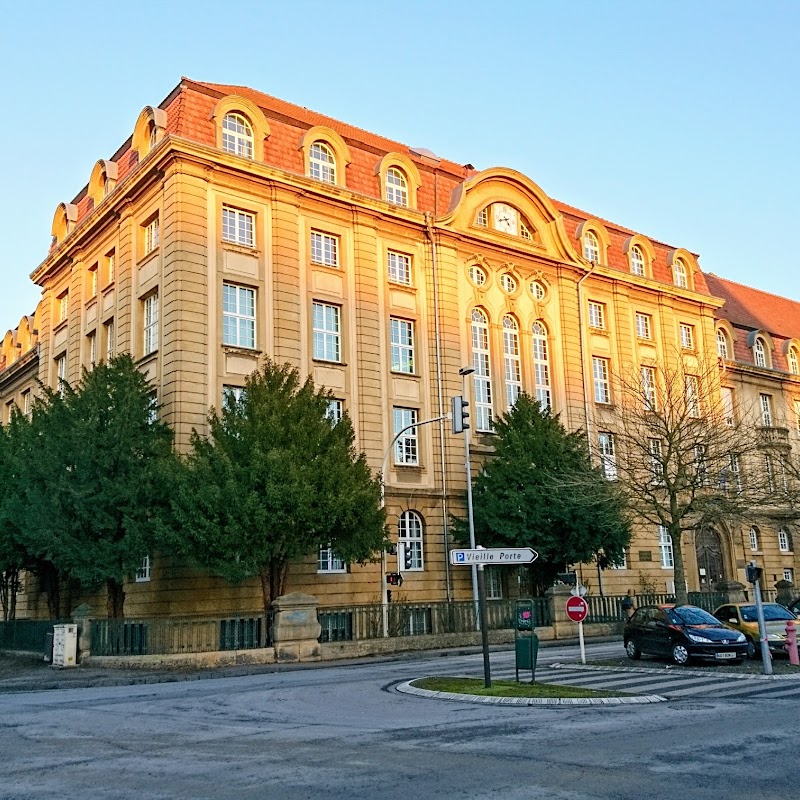 Cité scolaire Charlemagne