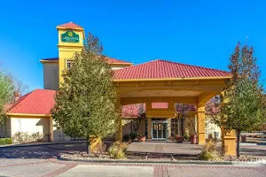 La Quinta Inn & Suites by Wyndham Denver Southwest Lakewood image