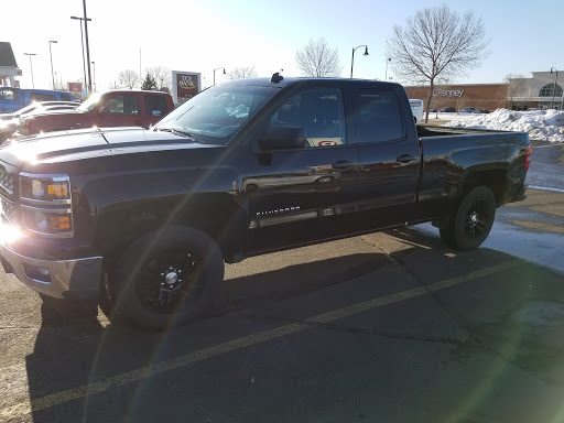 Used Car Dealer «Freeway Motors of Rogers», reviews and photos, 14080 Main St, Rogers, MN 55374, USA