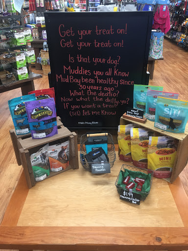 Pet Supply Store «Mud Bay», reviews and photos, 3804 Bridgeport Way W, University Place, WA 98466, USA