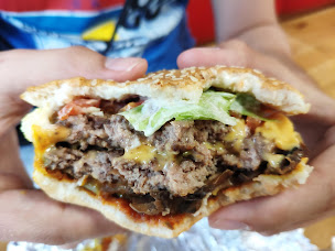 Photo n°52 de Five Guys Opéra à Paris ()