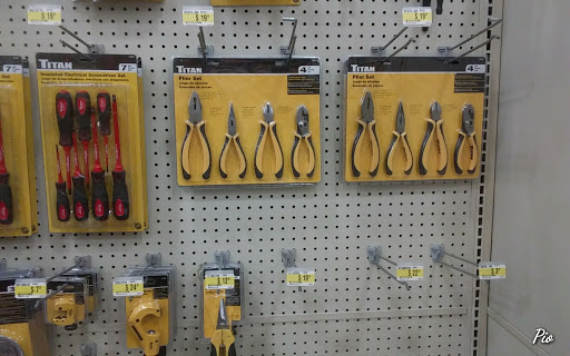 Shopping Mall «Horizon Park Shopping Center», reviews and photos, 3904 W Hillsborough Ave, Tampa, FL 33614, USA