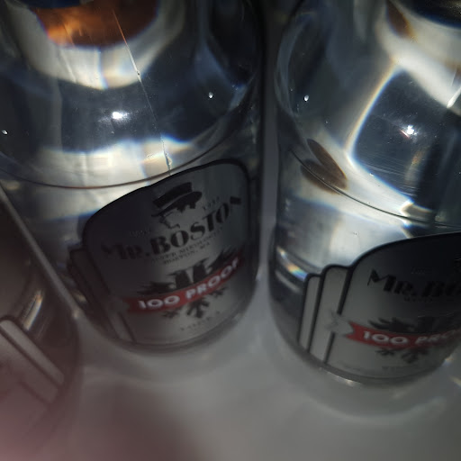 Liquor Store «Twinsburg Beer Wine & Liquor», reviews and photos, 9224 Darrow Rd, Twinsburg, OH 44087, USA