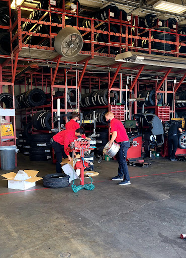 Tire Shop «Discount Tire», reviews and photos, 1325 State St, Orem, UT 84097, USA