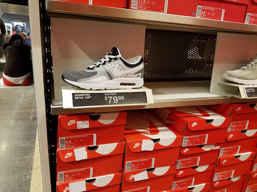 Clothing Store «Nike Factory Store», reviews and photos, 301 Tanger Dr #101, Terrell, TX 75160, USA