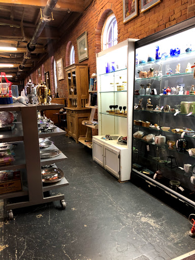 Consignment Shop «Consignment Gallery at 56», reviews and photos, 56 Sterling St, Clinton, MA 01510, USA