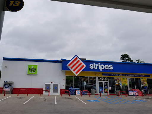 Convenience Store «Stripes», reviews and photos, 3910 Spring Stuebner Rd, Spring, TX 77389, USA