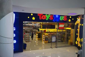 Toys R Us Fourways Mall image