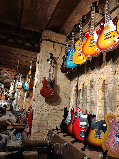 Guitar shops in Barcelona