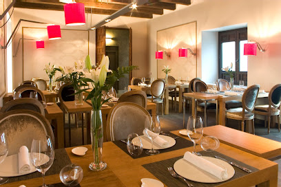 Restaurante Arbequina - C. de Ramírez de las Casas Deza, 10, 14001 Córdoba, Spain