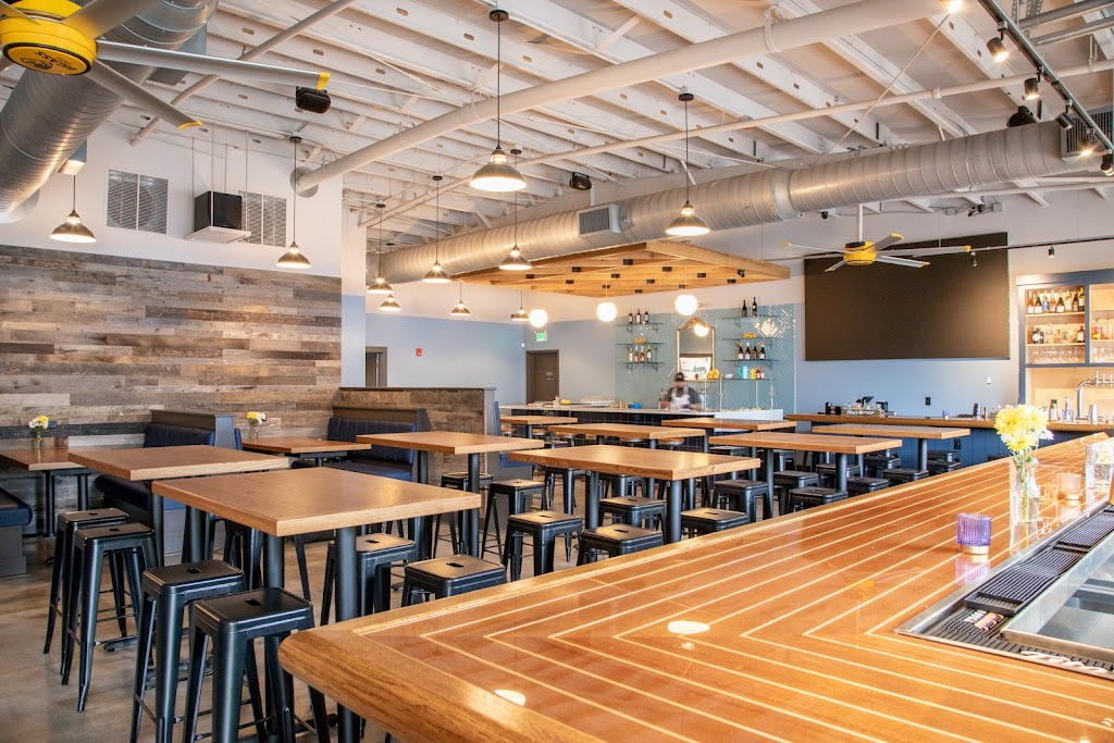 Crust Wood Fired Pizza & Bailey's Oyster Bar 29403