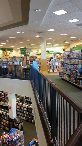 Book Store «Barnes & Noble», reviews and photos, 5959 Triangle Town Blvd, Raleigh, NC 27616, USA