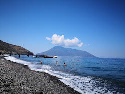 Photo de Spiaggia Acquacalda avec rivage droit, long