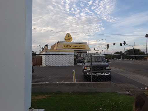 Bakery «Fresno Donut House», reviews and photos, 3145 N Blackstone Ave, Fresno, CA 93703, USA