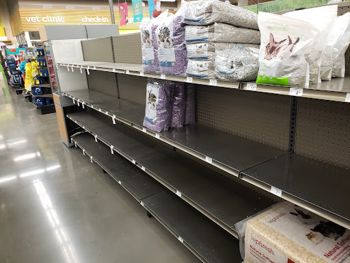 Pet Supply Store «Petco Animal Supplies», reviews and photos, 12444 NW 10th St #301, Yukon, OK 73099, USA