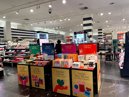 Cosmetics Store «SEPHORA», reviews and photos, 307 W Farms Mall, Farmington, CT 06032, USA