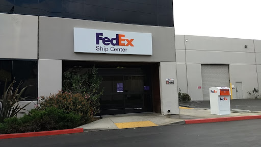 Shipping and Mailing Service «FedEx Ship Center», reviews and photos, 2500 Kimberly Ave, Fullerton, CA 92831, USA