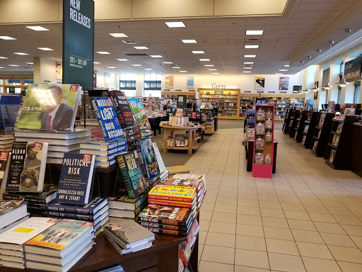 Book Store «Barnes & Noble», reviews and photos, 300 Indian Lake Blvd, Hendersonville, TN 37075, USA