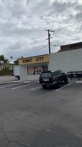 Donut Shop «Donut City», reviews and photos, 1210 Pacific Coast Hwy, Seal Beach, CA 90740, USA