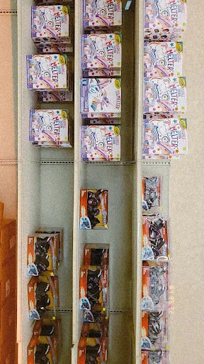 Yard Sale Store image
