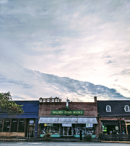 Book Store «Walden Pond Bookstore», reviews and photos, 3316 Grand Ave, Oakland, CA 94610, USA