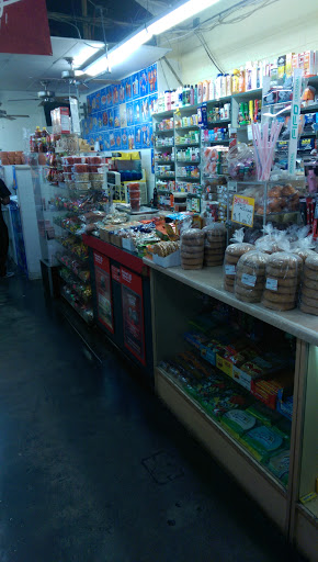 Grocery Store «Valley Dale Markets», reviews and photos, 5210 N Clydebank Ave, Azusa, CA 91702, USA