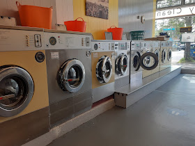 Maiden Erleigh Launderette & Drycleaners