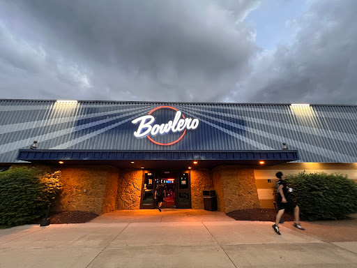 Bowling Alley «Brunswick Zone Chesterfield Lanes», reviews and photos, 176 Four Seasons Shopping Center, Chesterfield, MO 63017, USA