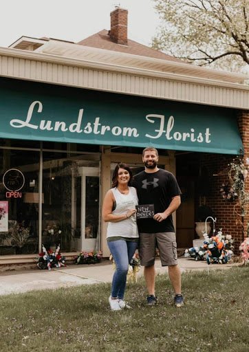 Lundstrom Florist, 1709 E 3rd St, Sterling, IL 61081, USA, 