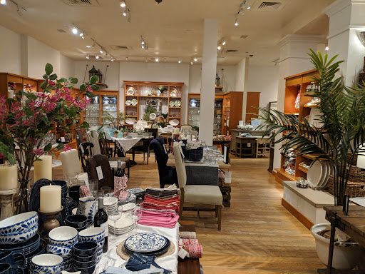 Furniture Store «Pottery Barn», reviews and photos, 75 Middlesex Turnpike #2001a, Burlington, MA 01803, USA