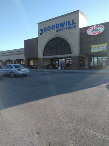 Goodwill, 1115 N Charles G Seivers Blvd #3, Clinton, TN 37716, USA, Thrift Store