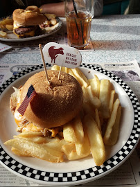 Hamburger du Restaurant américain Tommy's Diner à Mondeville - n°14
