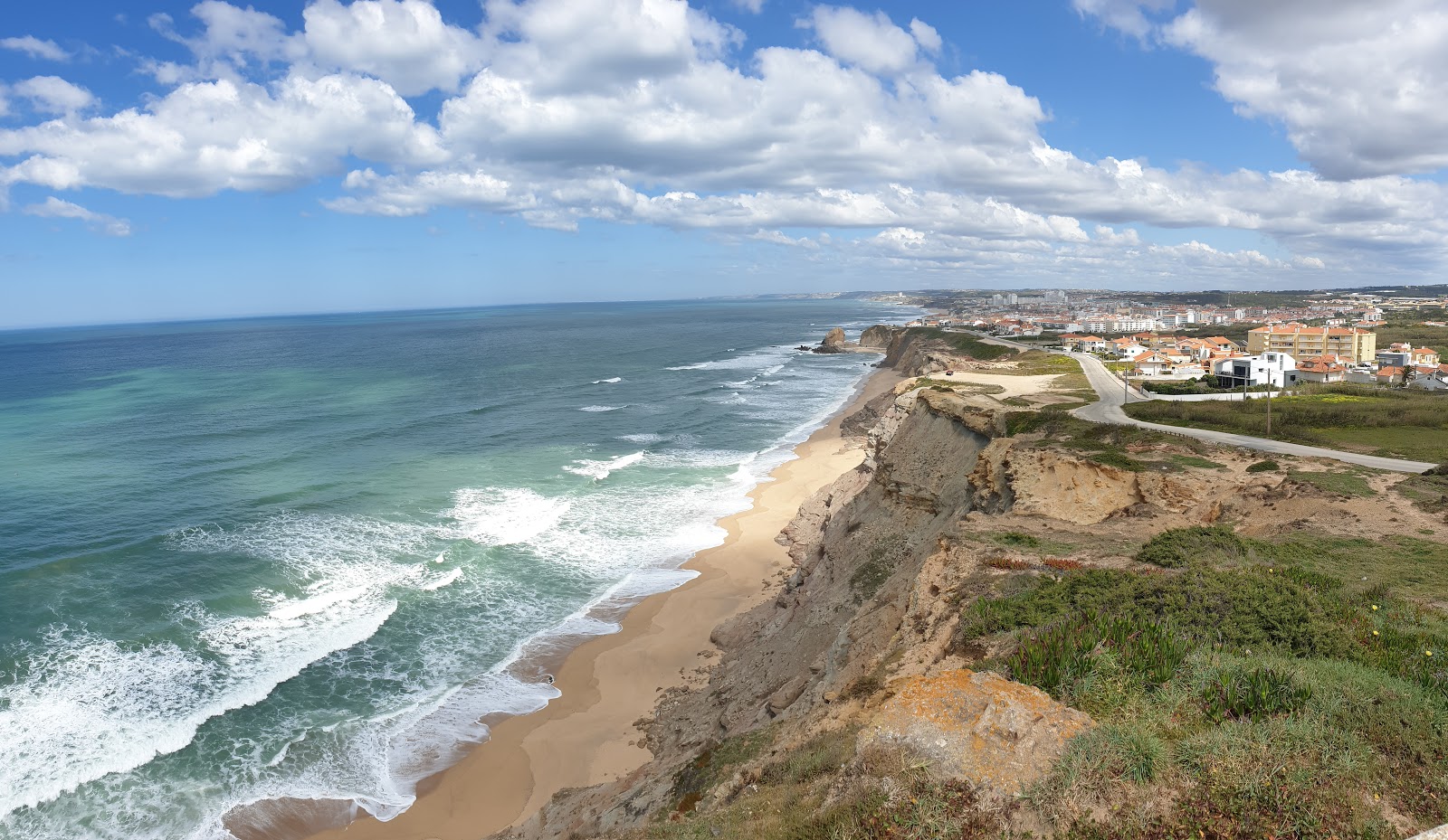 Foto af Praia de Santa Cruz faciliteter område