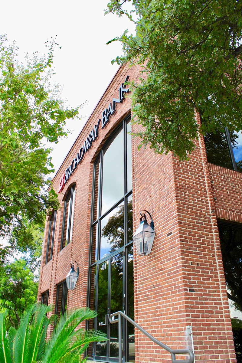 Broadway Bank - Alamo Heights Financial Center