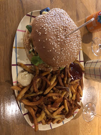 Hamburger du Restaurant français PETIT M. CRÊPERIE, BAR, BISTROT à Honfleur - n°6