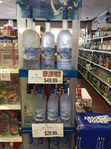 Liquor Store «Towne Square Wine & Spirits», reviews and photos, 6110 Cedarcrest Rd, Acworth, GA 30101, USA