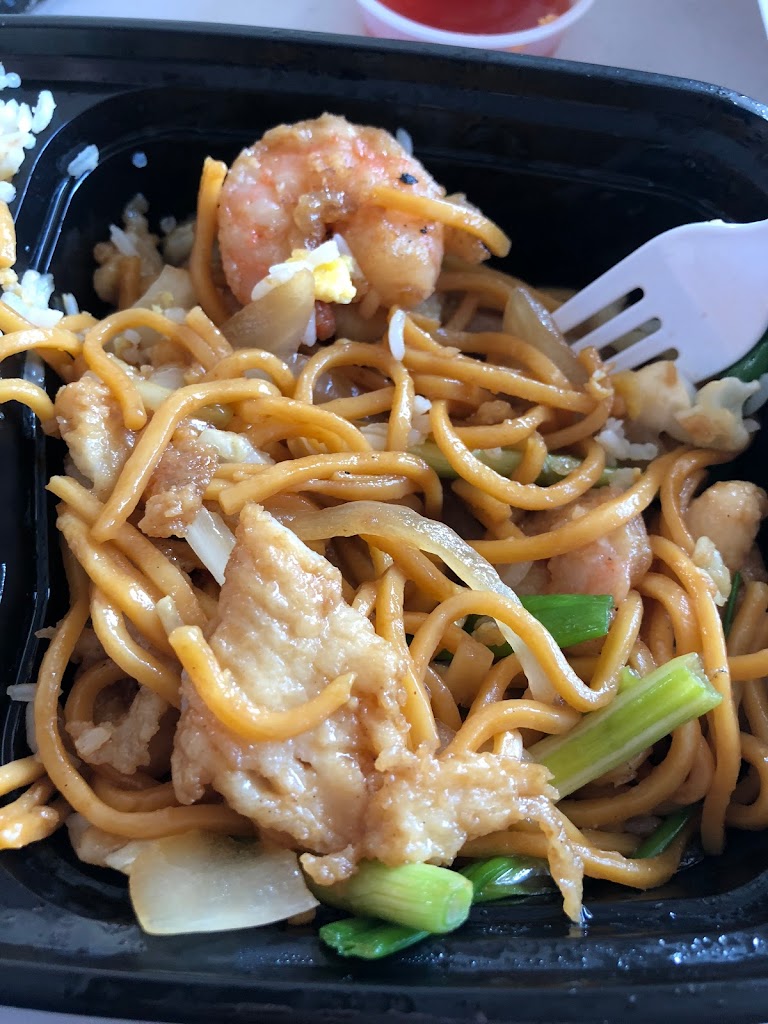 Lotus Chinese Cuisine 91502