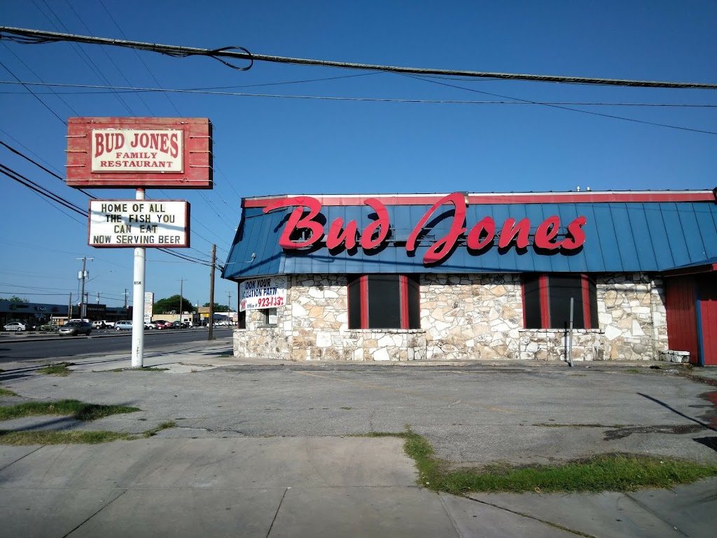 Bud Jones Restaurant 78221