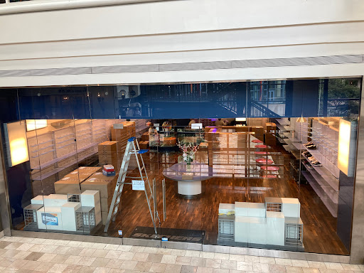 Shoe Store «SKECHERS Retail», reviews and photos, 849 E Commerce St #297, San Antonio, TX 78205, USA