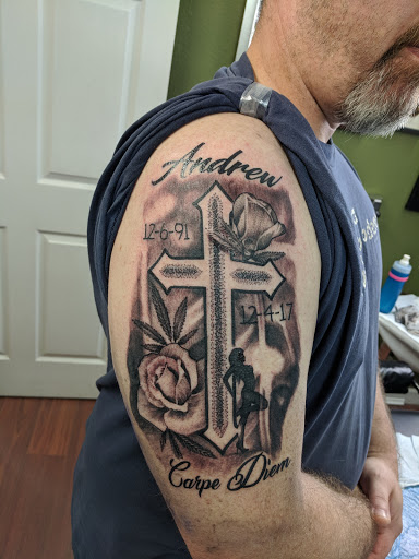 Tattoo Shop «Studio 617 Tattoos», reviews and photos, 1603 E Lamar Alexander Pkwy, Maryville, TN 37804, USA