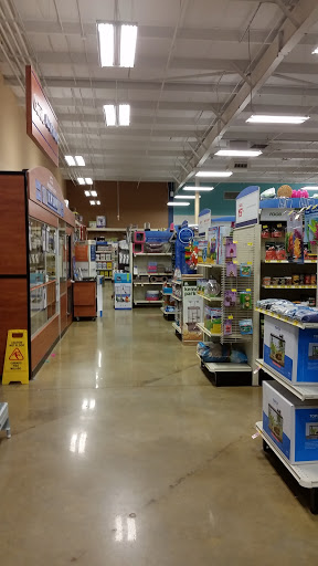 Pet Supply Store «PetSmart», reviews and photos, 9905 E Independence Blvd, Matthews, NC 28105, USA