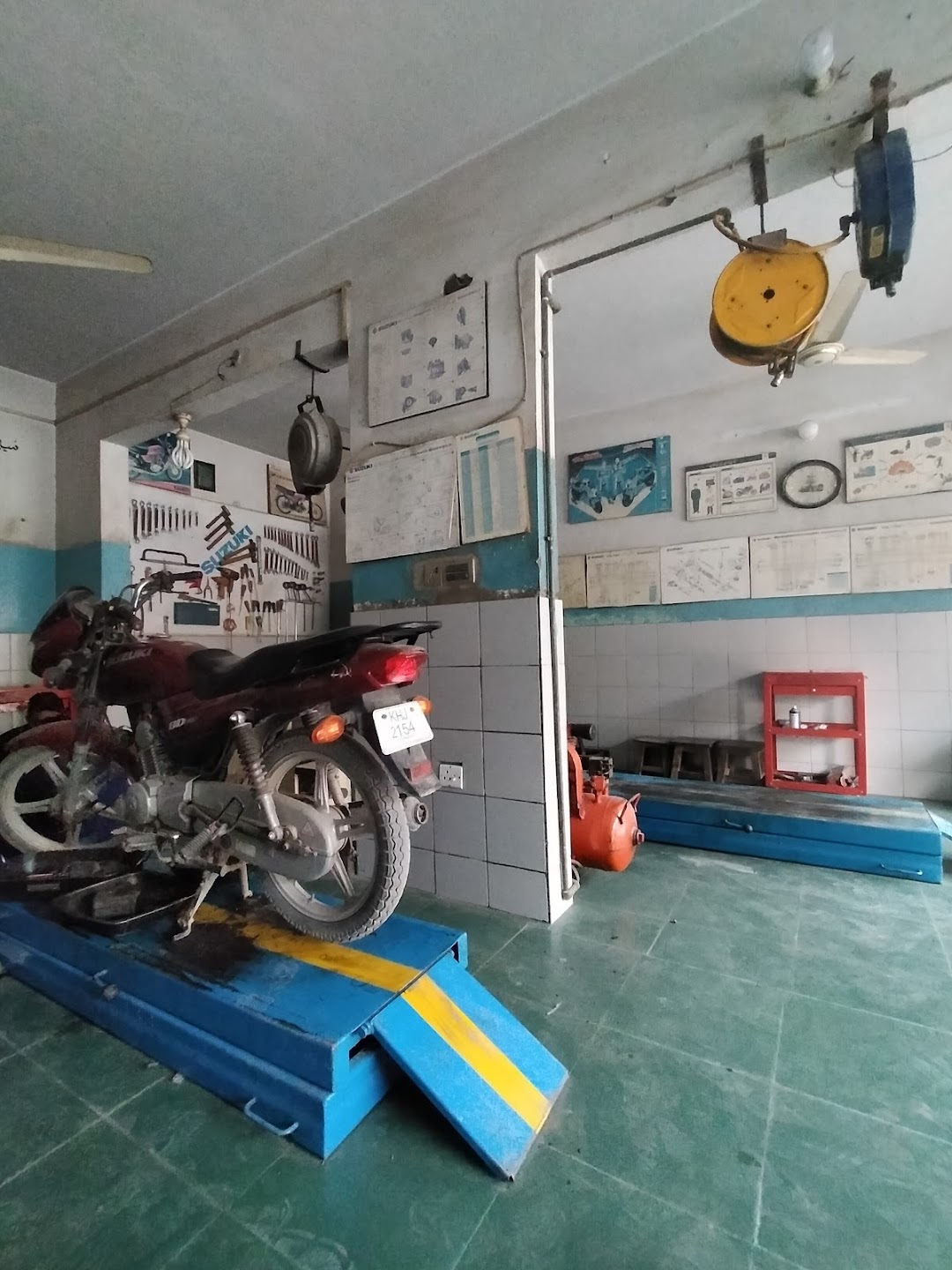 Ramzan Suzuki Motorcycle Workshop