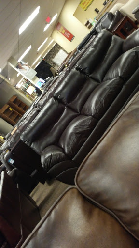 Furniture Store «Raymour & Flanigan Furniture and Mattress Clearance Center», reviews and photos, 1213 US-22, Bridgewater, NJ 08807, USA