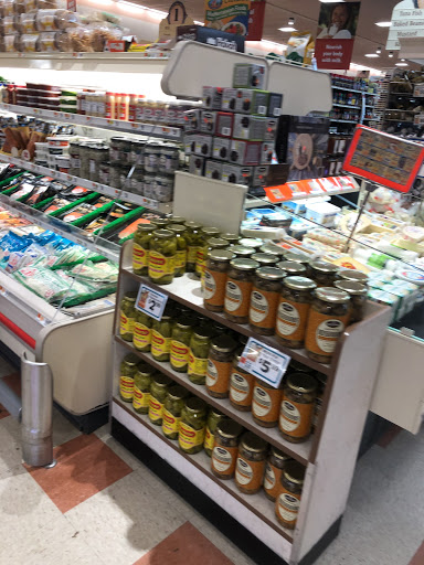 Grocery Store «Market Basket», reviews and photos, 95 Sutton Ave, Oxford, MA 01540, USA