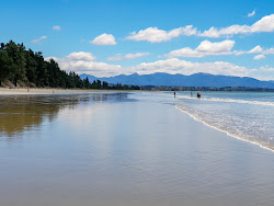 Photo de Moturoa Rabbit Beach avec plusieurs baies longues