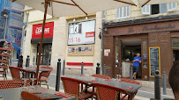 Atmosphère du Restaurant français Le Montmartre à Marseille - n°2