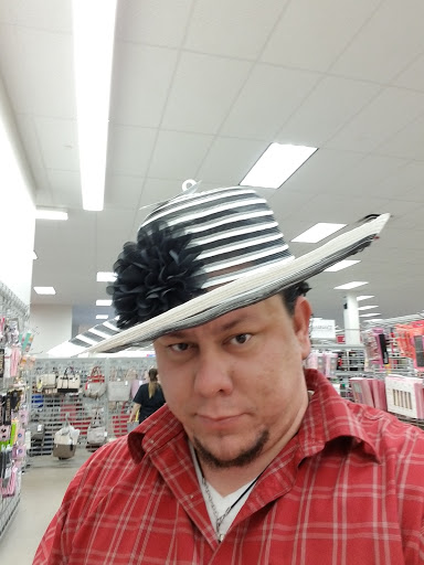 Clothing Store «Burlington Coat Factory», reviews and photos, 3350 Steelyard Dr, Cleveland, OH 44109, USA