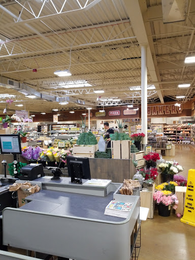Grocery Store «Fresh Thyme Farmers Market - Mayfield Heights», reviews and photos, 1545 Golden Gate Plaza, Mayfield Heights, OH 44124, USA
